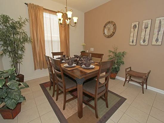 WH5P2653DS-formal-dining-area
