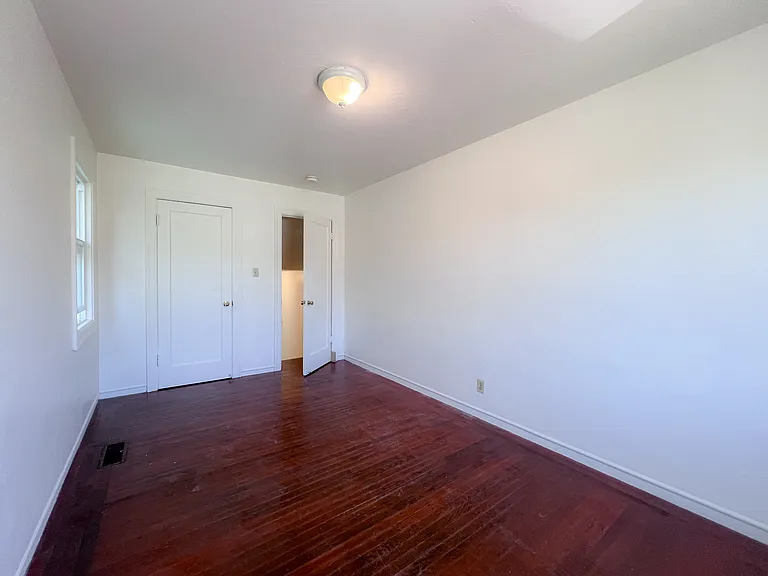 1054 Cornell Ave — Photo 14