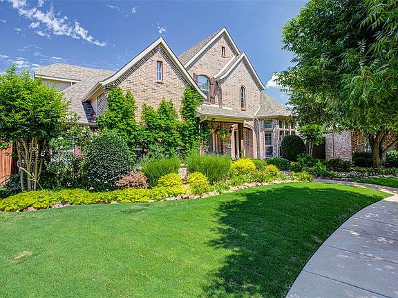 4th image of 8937 Sutton Dr