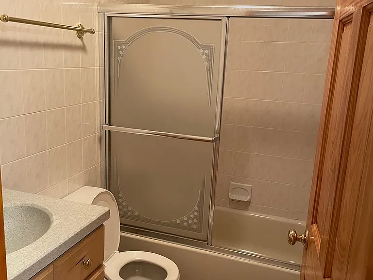 335 N 10th St #2-C — Photo 13