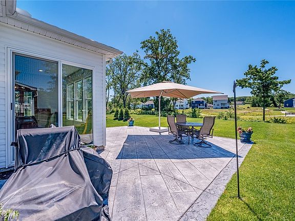 5th image of 8259 Brookview Ln