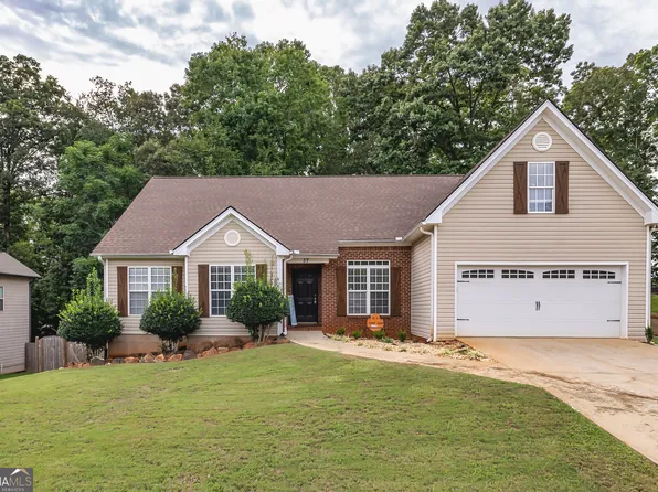 57 Terrace Ridge Dr, Commerce, GA 30529
