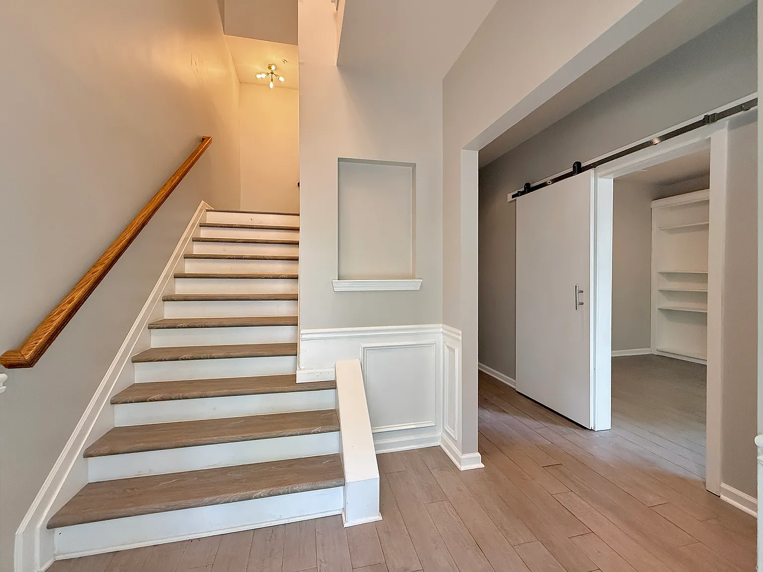 4 bed, 3.5 bath, 2448 sqft, $3,200 — Photo 2