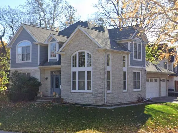 937 Waverly Rd, Glen Ellyn, IL 60137