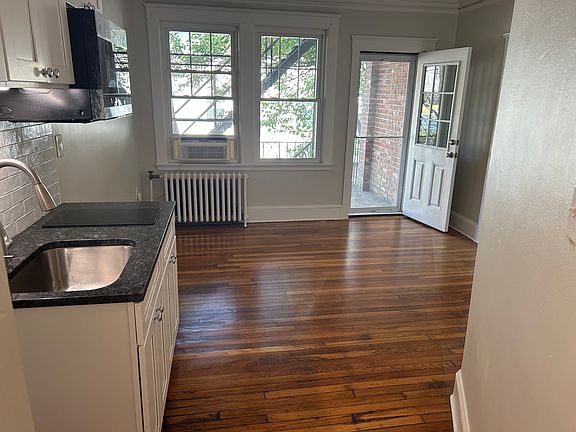 2nd image of 24 Chiswick Rd #5A