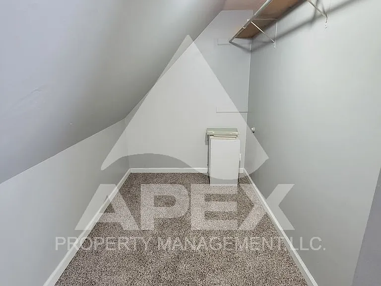 2028 Woodrow Dr — Photo 23