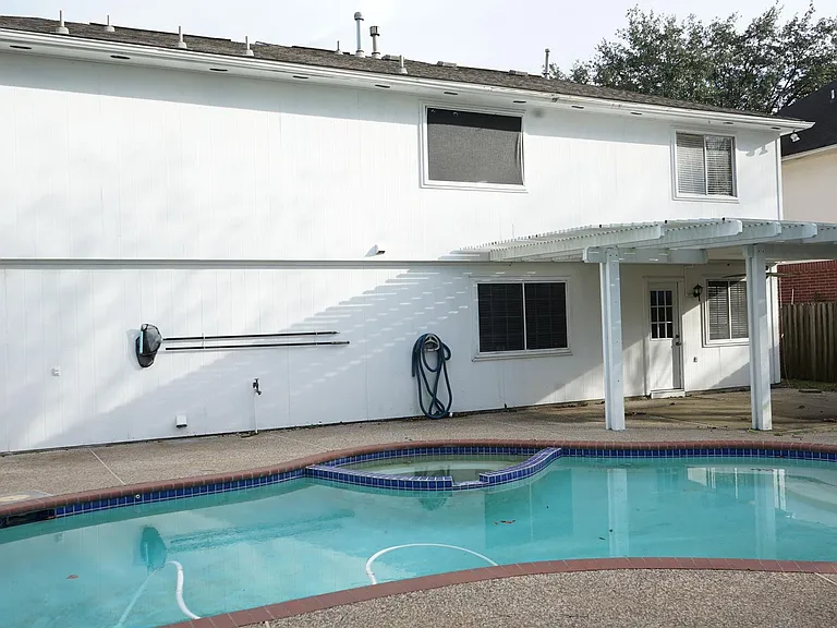 18807 Timbers Dr — Photo 3