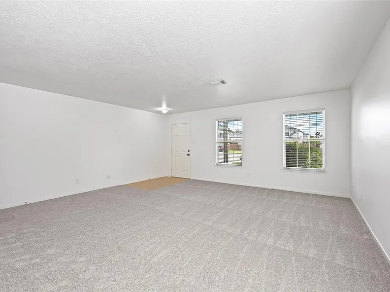 5019 Woodland Meadows Ln — Photo 7