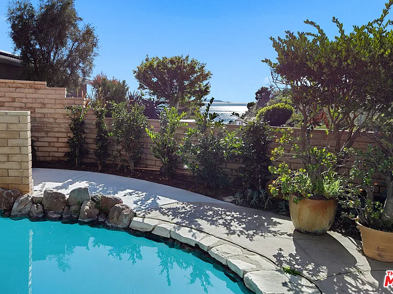1054 Enchanted Way — Photo 14