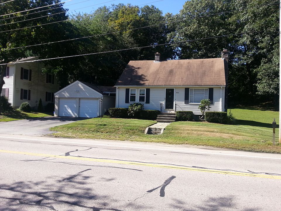 Attached 2 car garage