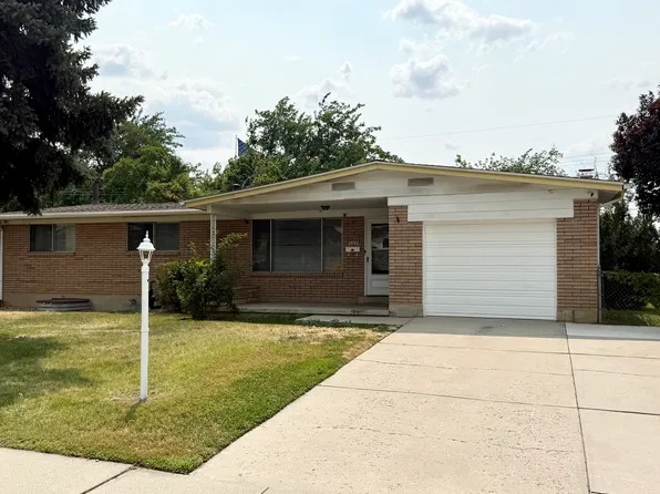 6884 S Bella Vista Dr, Salt Lake City, UT 84121