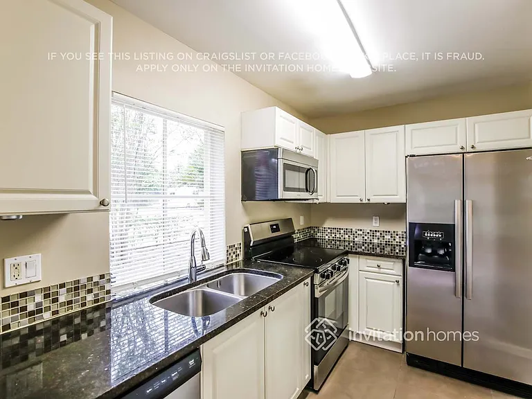 175 SE 2nd Ct — Photo 8