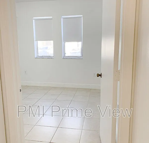 11060 SW 196th St #105 — Photo 7