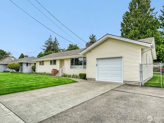 3rd image of 16640 40th Avenue S