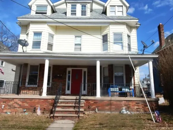 1907 Delaware St, Dunmore, PA 18512