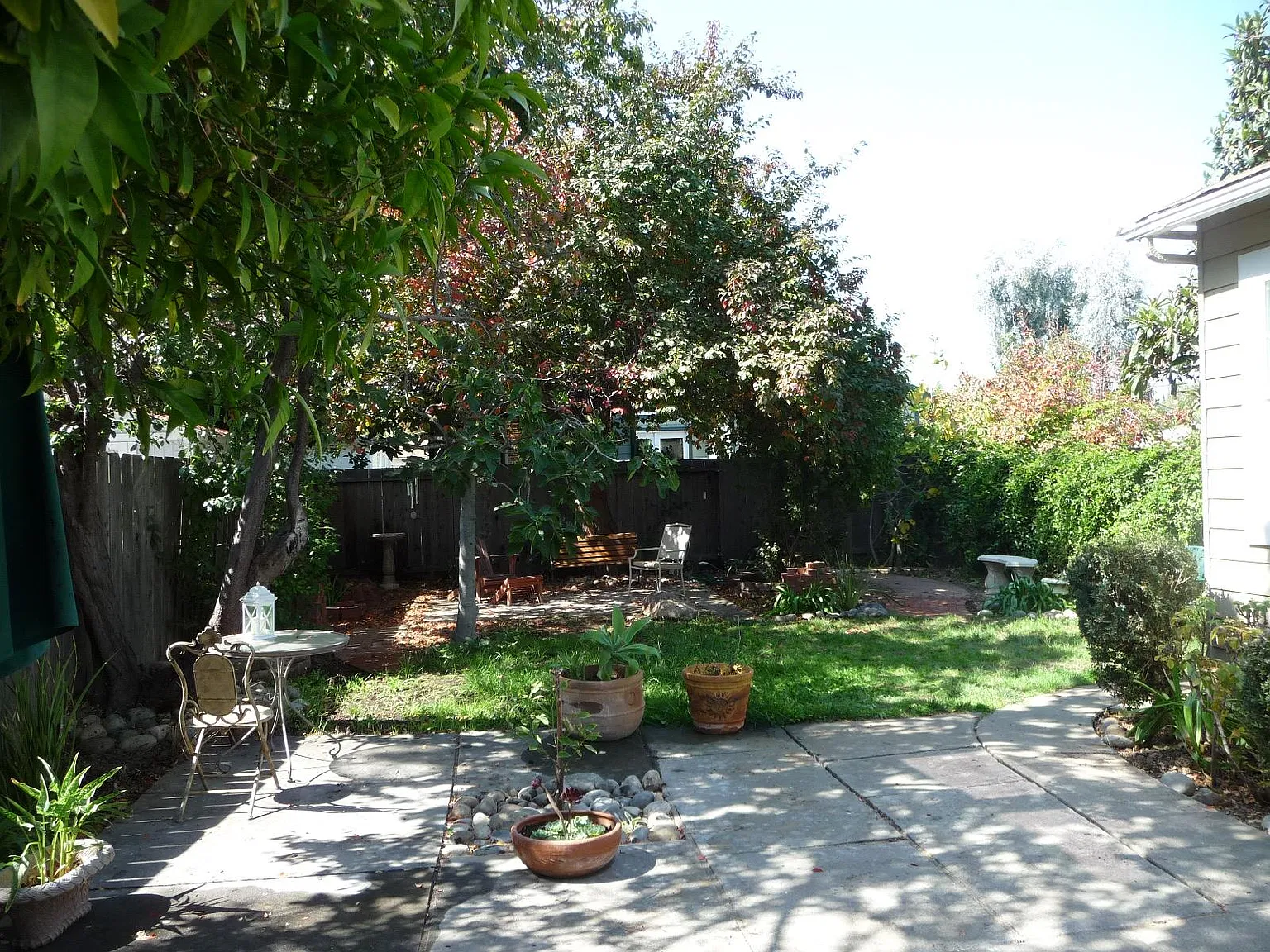 155 Waverly St — Photo 2