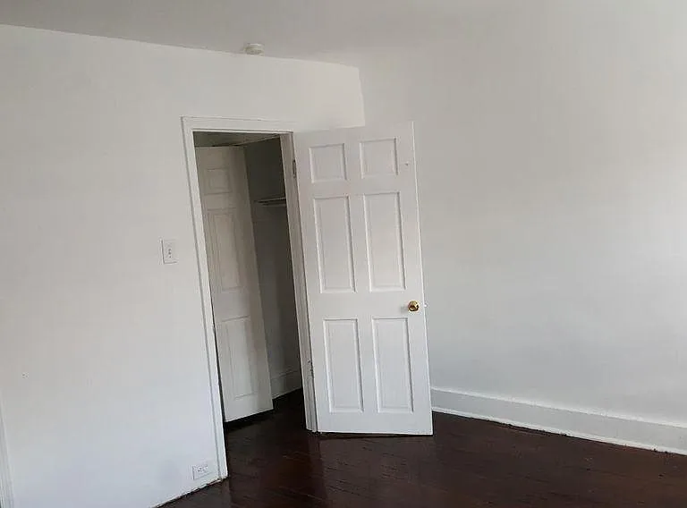 2542 Cedar St — Photo 5