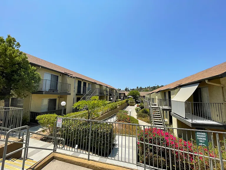 Rockcrest Villas — Photo 3