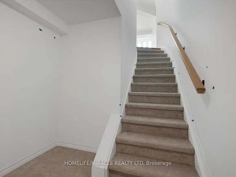 140 Country Club Dr — Photo 33