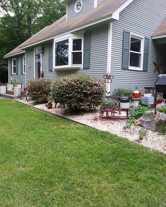 1st image of 321 Dickinson Hill Rd