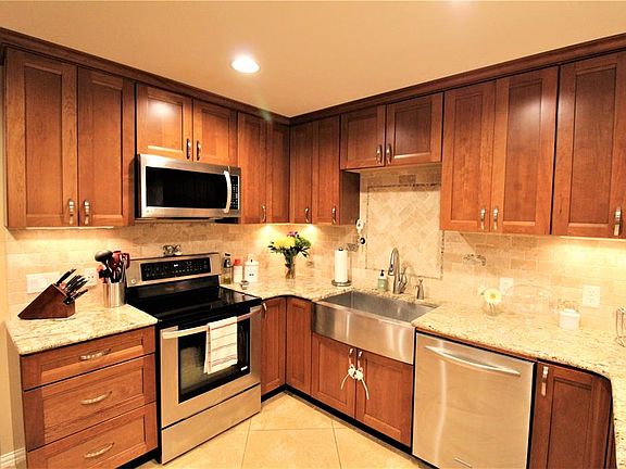 3rd image of 5602 Louise Way Dr