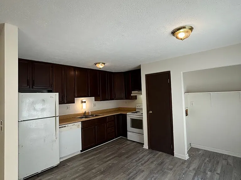 70 Ironwood Court — Photo 6