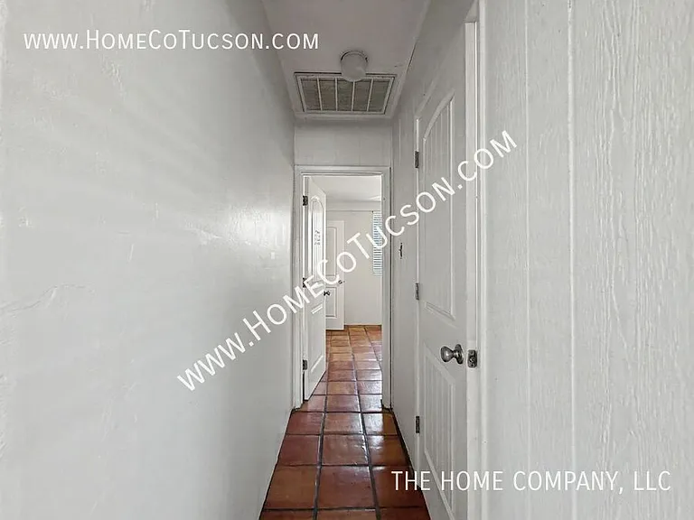 542 E Speedway Blvd — Photo 5