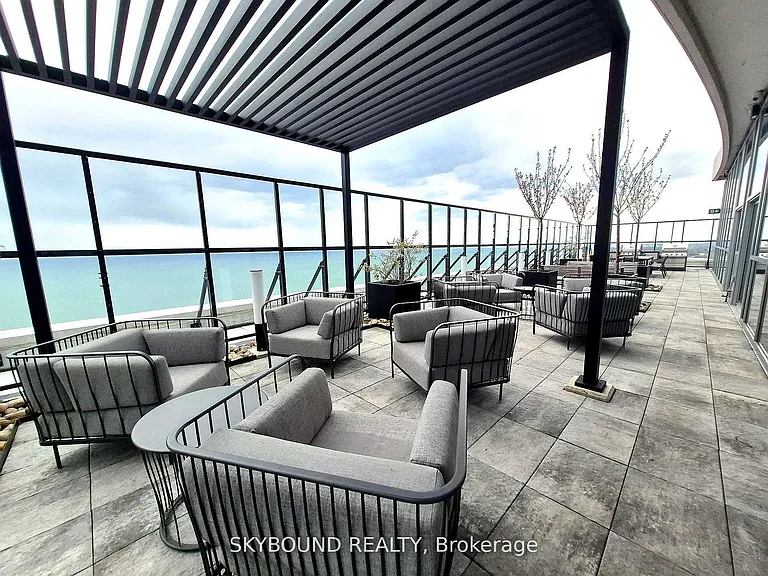 385 Winston Rd #6 — Photo 32