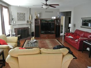 10254 Carmer Rd, Fenton, MI 48430