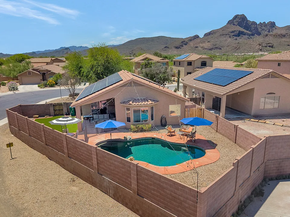 7990 W Sunfire Dr