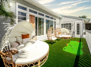 1550 S Florida Mango Rd, Lake Clarke Shores, FL 33406