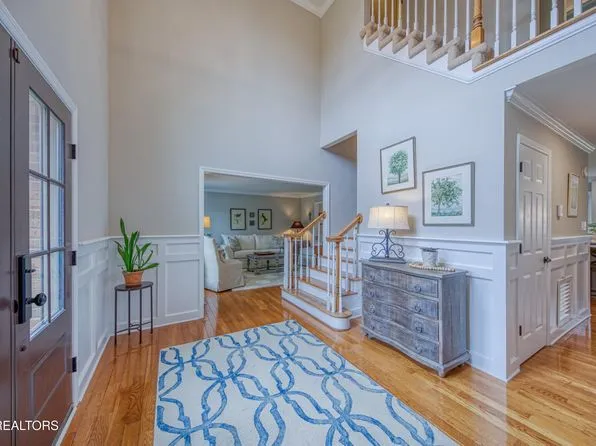 8760 Carriage House Way, Knoxville, TN 37923