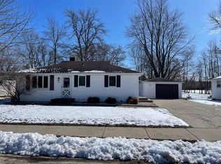 216 Lincoln St, Pulaski, WI 54162