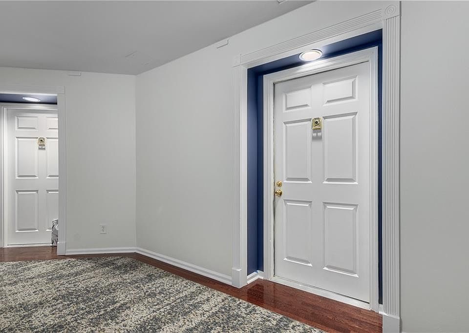 1st image of 244 13th St NE APT 121