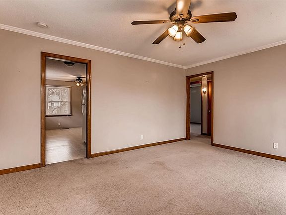 4th image of 219 S Welworth Ave