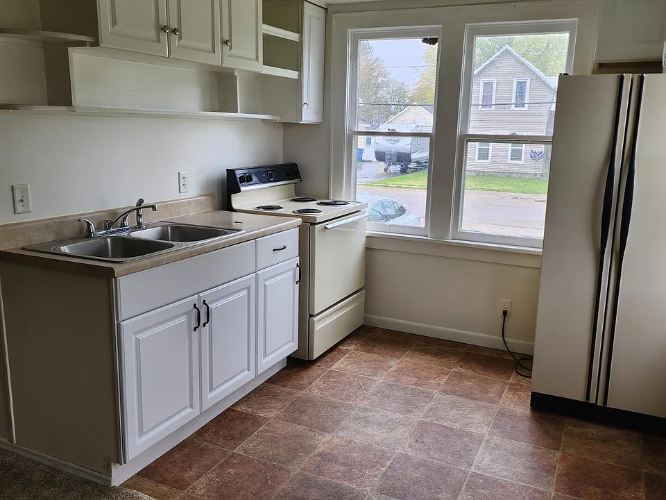 101 Cottage St #2