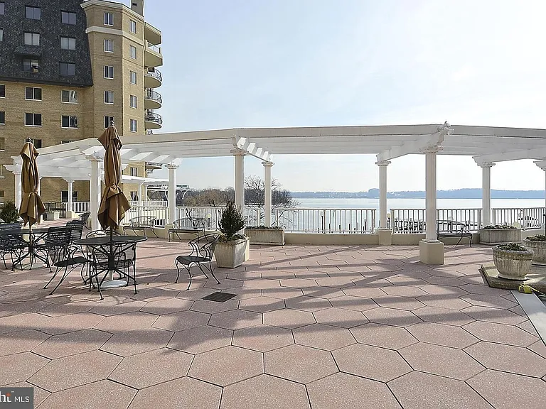 1250 S Washington St #218 — Photo 38