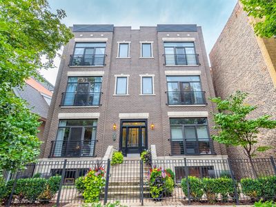 2242 W Roscoe St Unit 2E, Chicago, IL, 60618