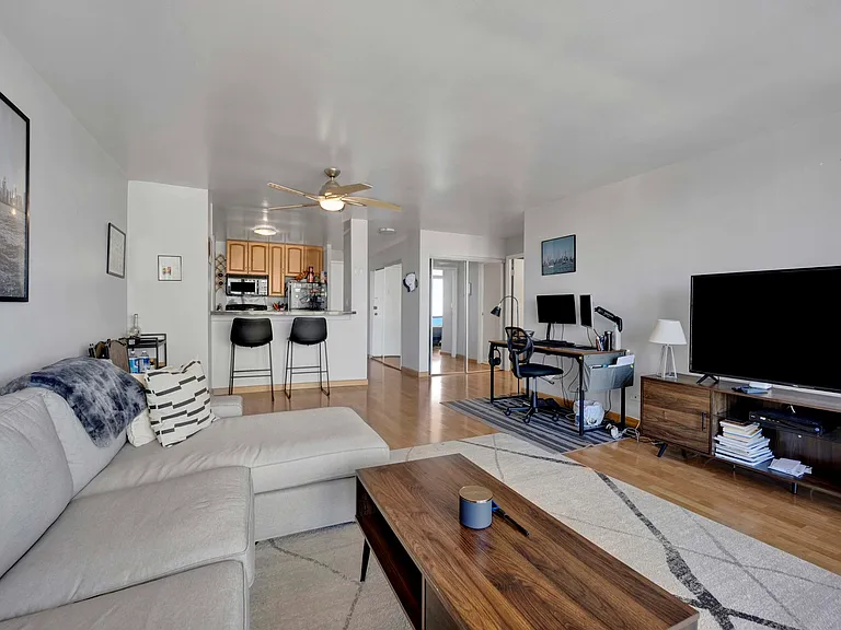 1636 N Wells St #1605 — Photo 8