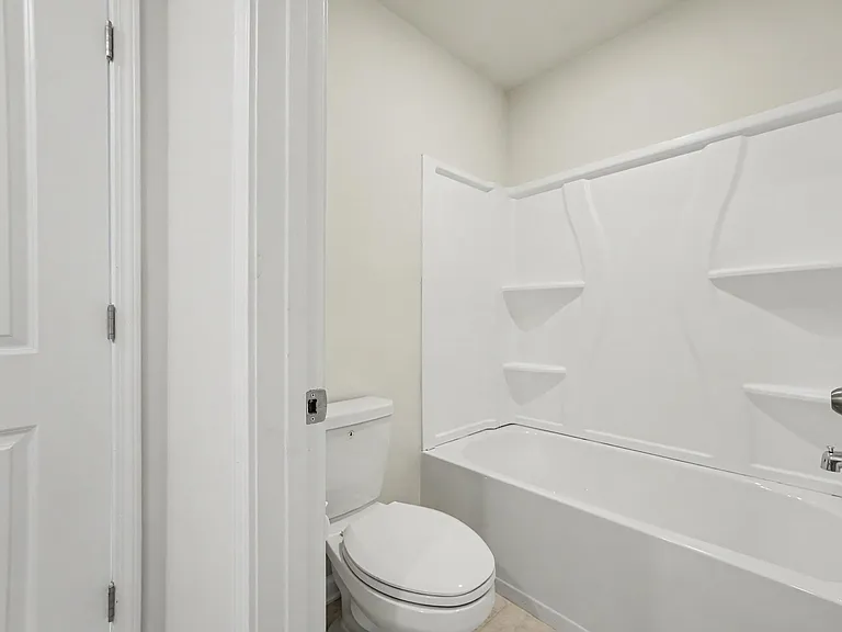 214 Kennerly Center Dr — Photo 18
