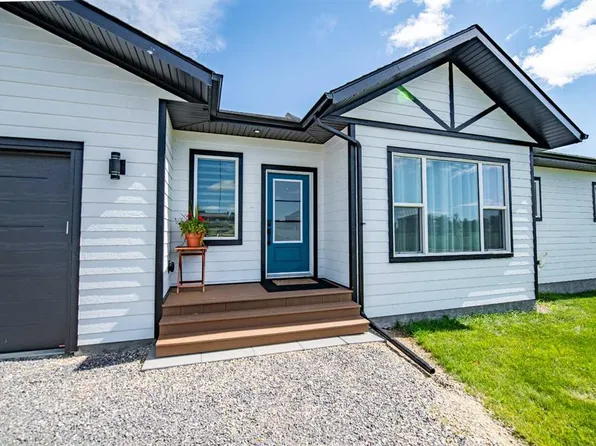 108 W Bruhn Blvd, Ponoka County, AB T0C 2J0