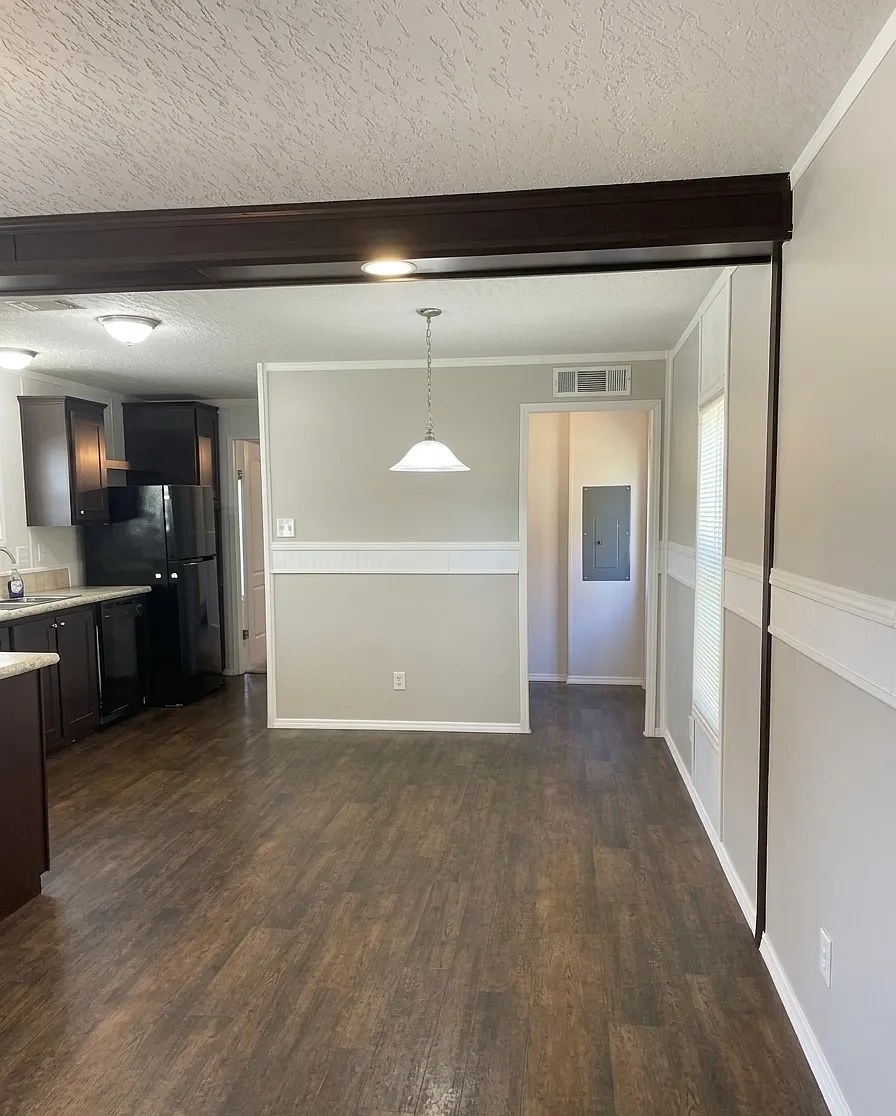 Dining Area - 25 NE 17th St