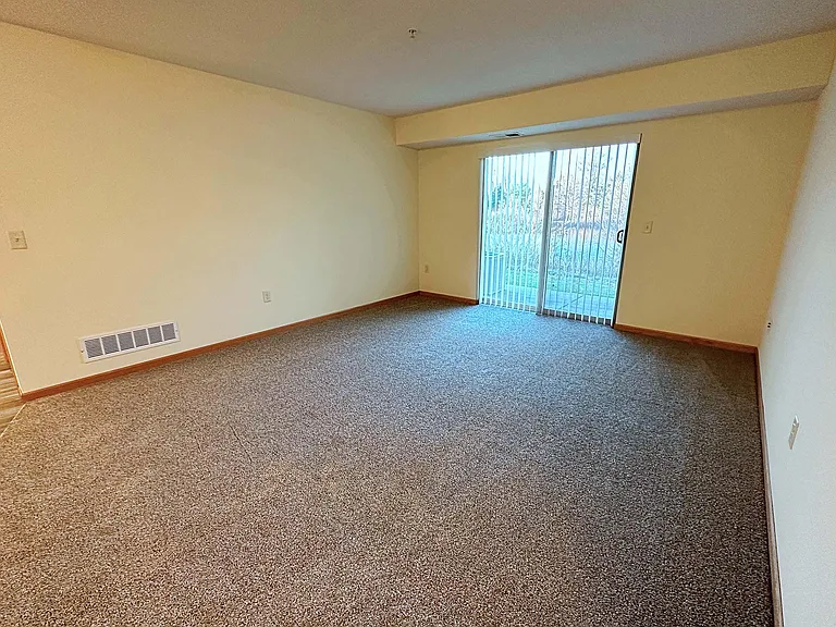 Arcade Estates West — Photo 78