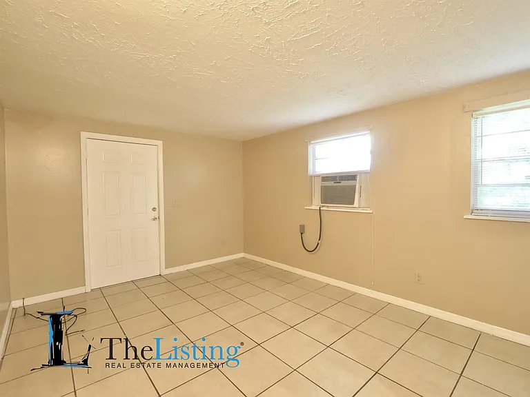 2735 Bungalow Blvd — Photo 6