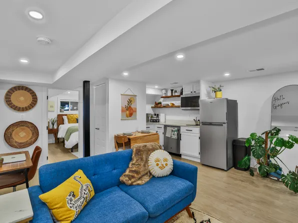 205 Webster St NW Unit B, Washington, DC 20011