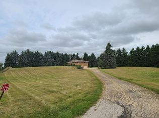 43W550 Hughes Rd, Elburn, IL 60119