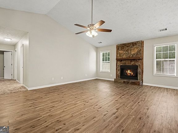 3rd image of 911 Riverstone Way