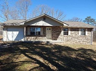 573 Pine Ridge Rd, Harriman, TN 37748