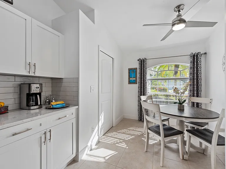 5257 Whitten Dr — Photo 4