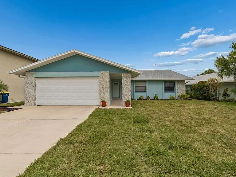 5440 Leahy Ln — Photo 2